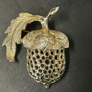 Vintage 1973 Sarah Coventry "Golden Acorn" Brooch